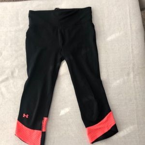 Under Armour girls workout capris
